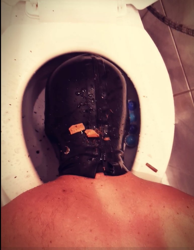 MeLatexGoddess's tweet image. Sometimes you need a reminder of who you could be and how generous I am, right @SexLessBitch ?