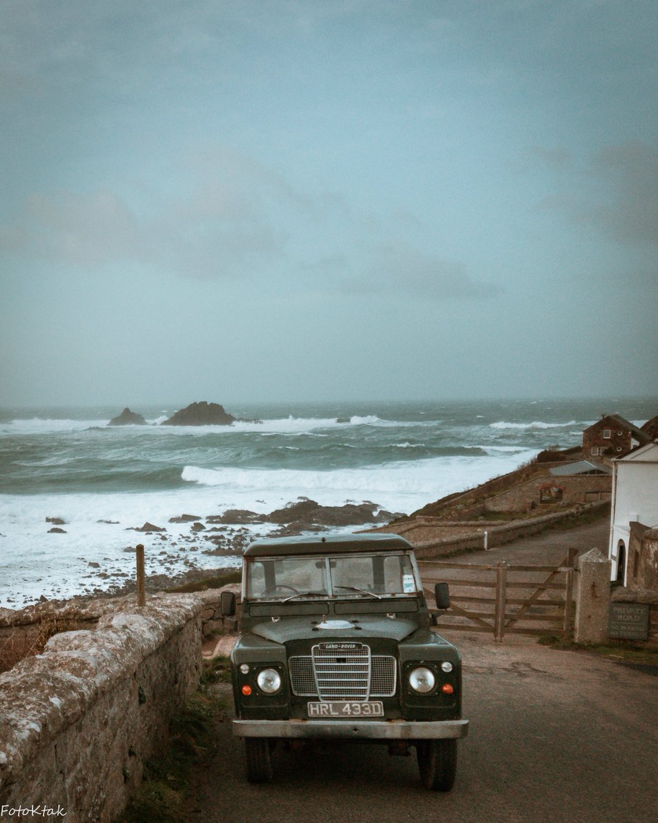 KrzysztofNiew13's tweet photo. #Kornwalia w #sztormie. #bloger #travel #streetphotography #citilif #cornishlife #cornish #cornishcoast #cornishheritage #cornishcountryside #sea #seaside #storm #StormReady #stormclouds https://t.co/PeHHmGBMDd