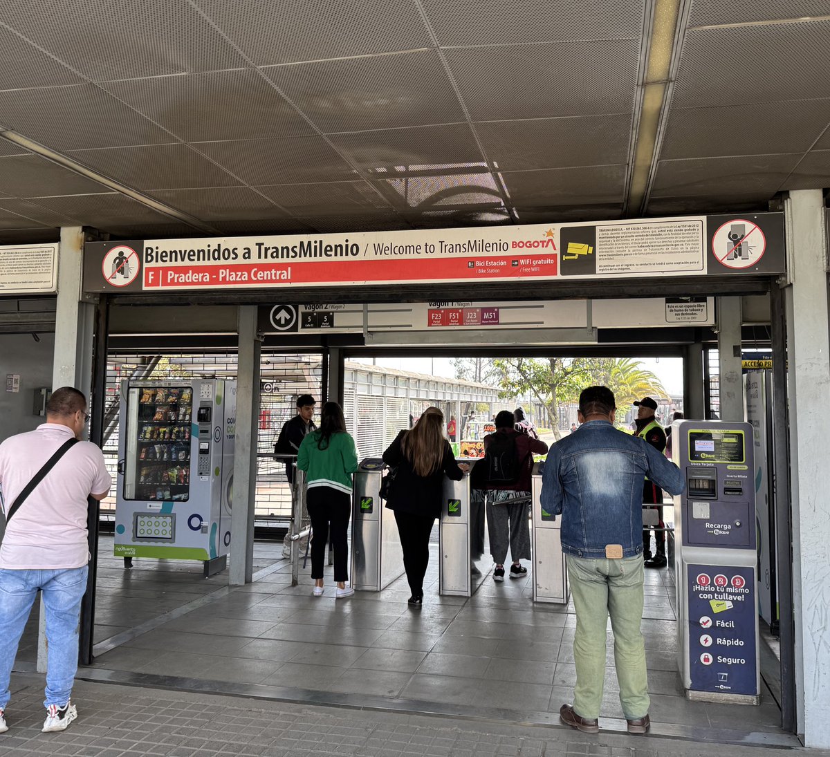 TransMilenio tweet media