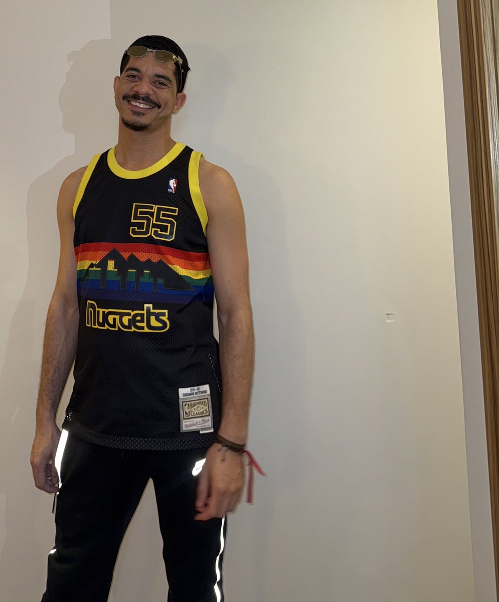 Mu540's tweet image. open.spotify.com/album/4ZSKnDI8… álbum que prova que funk é música eletrônica