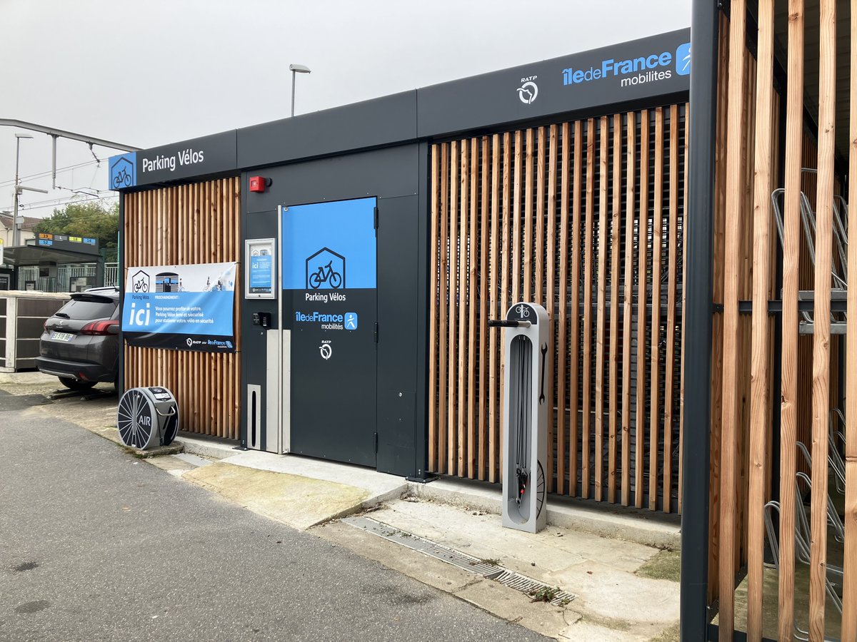 IDF Mobilités (@idfmobilites) on Twitter photo 🚴♂️ Vous faites des trajets à #vélo en @IledeFrance ? Nous avons mis en service de nouveaux #ParkingsVélos sur le réseau @IDFMobilites 🎉
🅿 <a href="/Chilly_Mazarin/">Ville de Chilly-Mazarin</a> : 73 places sécurisées
🅿 <a href="/Fontenay94120/">Fontenay-sous-Bois</a> : 120 places sécurisées
🅿 Gravigny-Balizy : 16 places sécurisées
🅿 @Longjumeau : 🚴♂️ Vous faites des trajets à #vélo en @IledeFrance ? Nous avons mis en service de nouveaux #ParkingsVélos sur le réseau @IDFMobilites 🎉
🅿 <a href="/Chilly_Mazarin/">Ville de Chilly-Mazarin</a> : 73 places sécurisées
🅿 <a href="/Fontenay94120/">Fontenay-sous-Bois</a> : 120 places sécurisées
🅿 Gravigny-Balizy : 16 places sécurisées
🅿 @Longjumeau :