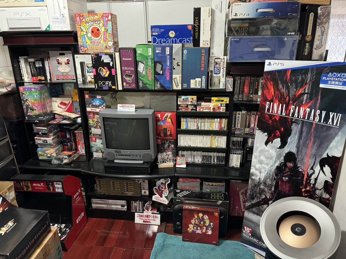 tecmo35's tweet image. 最近家を整理していて、懐かしのビデオゲーム博物館になっています。

#ビッグボーイの秘密基地🤗