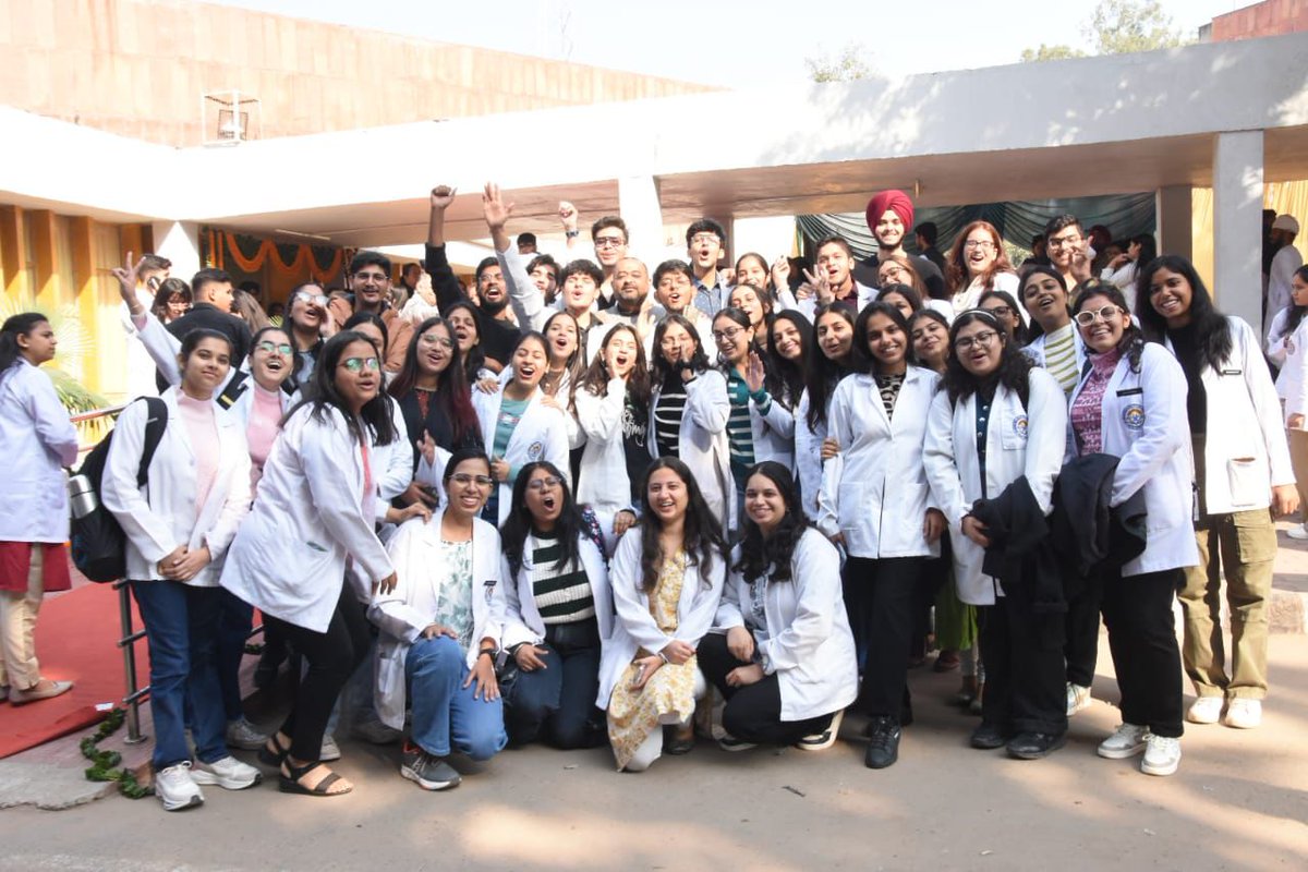 OfficialPU's tweet photo. 🦷 White Coat Ceremony Welcomes Future Dentists 🎓
Dr. Harvansh Singh Judge Institute of Dental Sciences and Hospital hosted the White Coat Ceremony and Induction Program for the new batch of 215 BDS and MDS students.
#PanjabUniversity #WhiteCoatCeremony #FutureDentists https://t.co/KDfEu3Z6j1