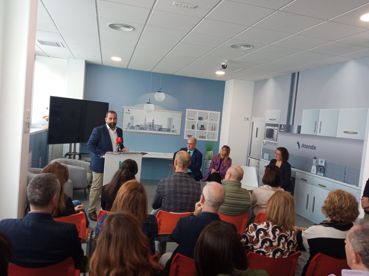 Desde <a href="/Atende_/">Atende_</a> quieren visibilizar y dignificar la ayuda a domicilio y su gran importancia.

<a href="/KaderMiguelCle/">Kader Miguel D. J.</a>: “Con el convenio de colaboración queremos desarrollar actividades en materia de innovación social, inserción laboral, formación y asesoramiento”.