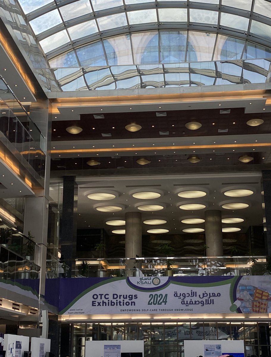 استمتعت بالمشاركة في #PosterDay مع زملائي، حيث تحدثنا عن الأرق وزيادة الوعي بتأثيراته. ممتن لكل من شاركنا النقاش وساهم في إثراء 
الحوار
#KSAU_HS 🤍🔥