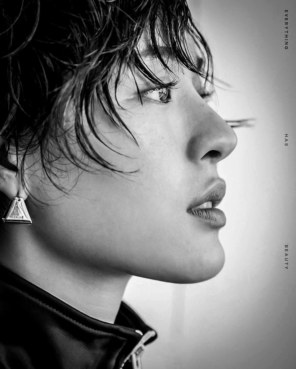 Koiiz9's tweet photo. เจ้าแม่กวนอิมทรงประทานพรสุดๆ

CELINE X LINGLINGKWONG
#BAZAARThailandxLinglingkwong
#หลิงหลิงคอง
#linglingkwong https://t.co/RrdW7HKZWc