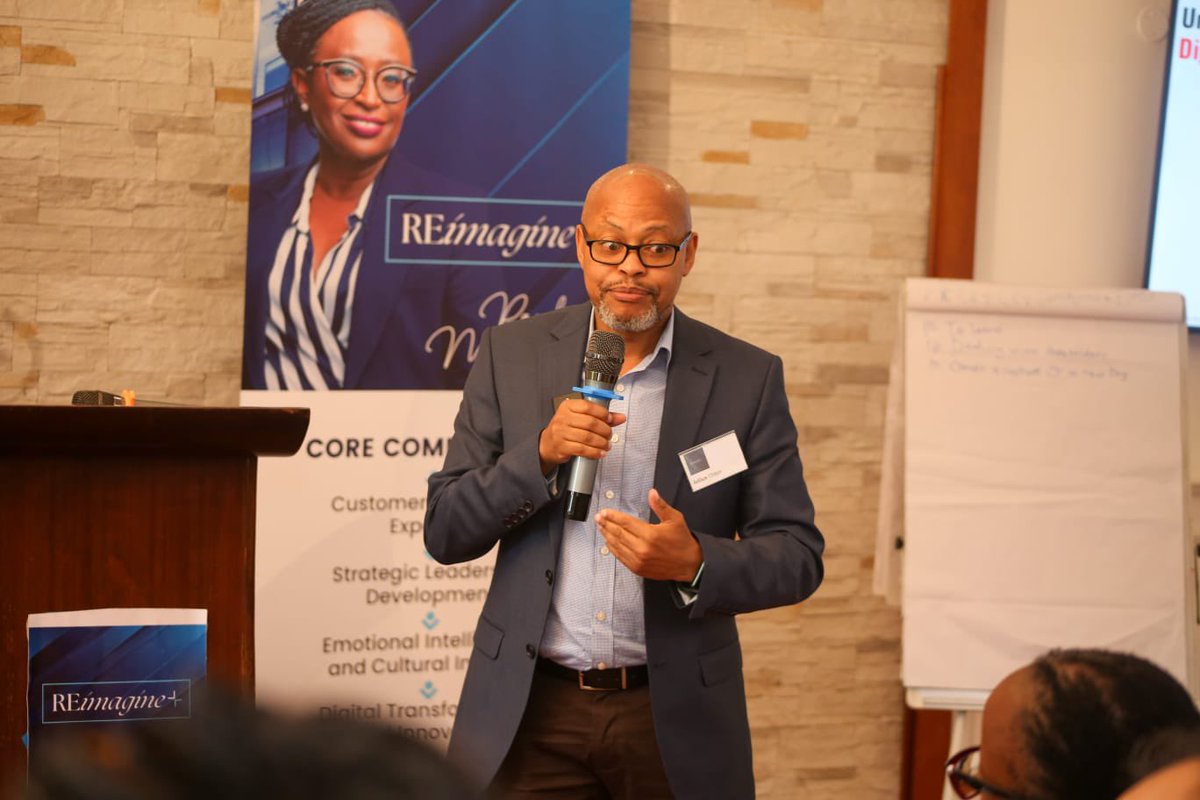 PaulineWM's tweet photo. Kicked off the Customer with Experience (CX) Summit. 
Very intriguing conversations on customer centric innovation and how digital transformation is playing a major role in customer experience.
#CustomerExperience 
#Reimagineplus
#digital transformation
#LeadershipSummit https://t.co/irZ2ajSma1
