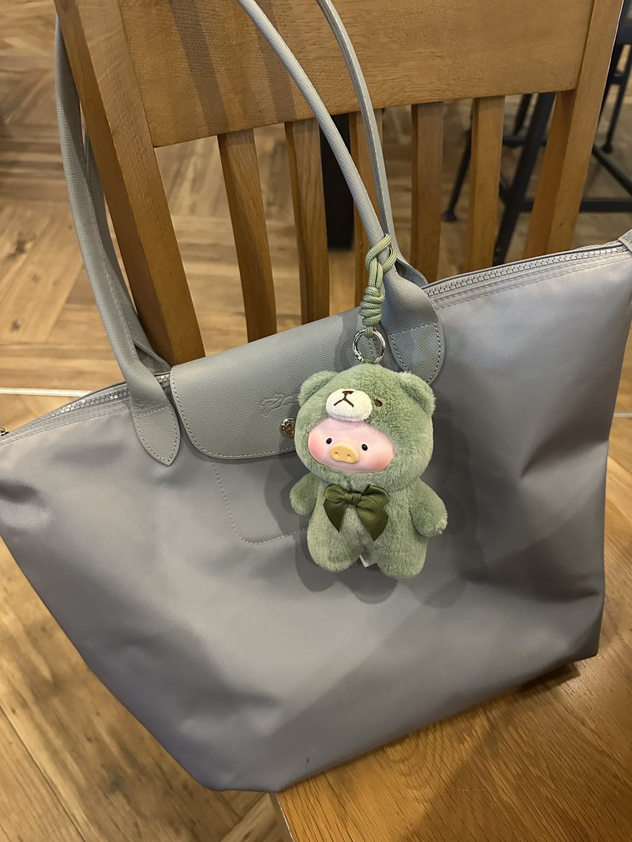 animalthisarea's tweet photo. ใช้ไม่เกิน 5 ครั้งค่ะ สภาพใหม่มาก Longchamp le Pliage Neo ไซส์ M(L) หูยาว สี Ciment เป๋าใบใหญ่ สีสวย ลูกคุณมากค่ะ มีการ์ดให้นะคะ
ส่งต่อ 5500 รส. ค่ะ  #ส่งต่อlongchamp #ส่งต่อlongchampแท้ https://t.co/gH4xpNg2tB
