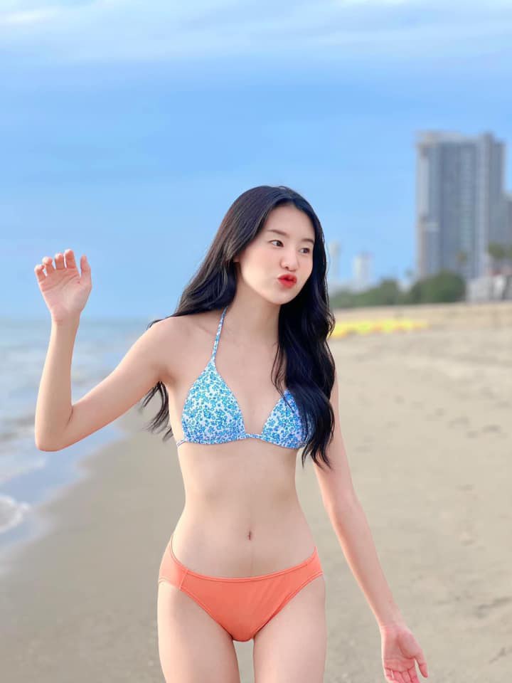 kimthuy657's tweet photo. Ngàn năm nước chảy chẳng dừng. Em đây cũng chẳng thể ngừng yêu anh. https://t.co/3eqpGoZmYO