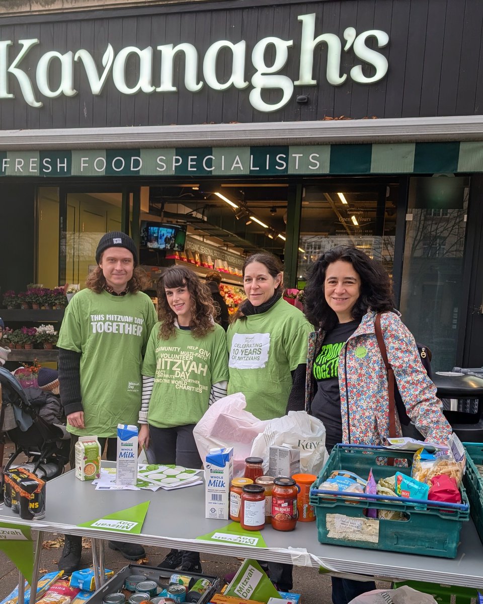 sh_synagogue's tweet image. One very successful Mitzvah Day ✨

A huge thank to you to everyone who came together to drop off and collect food for those that need it the most this winter. We're so proud of our wonderful SHul community for making such a positive difference.