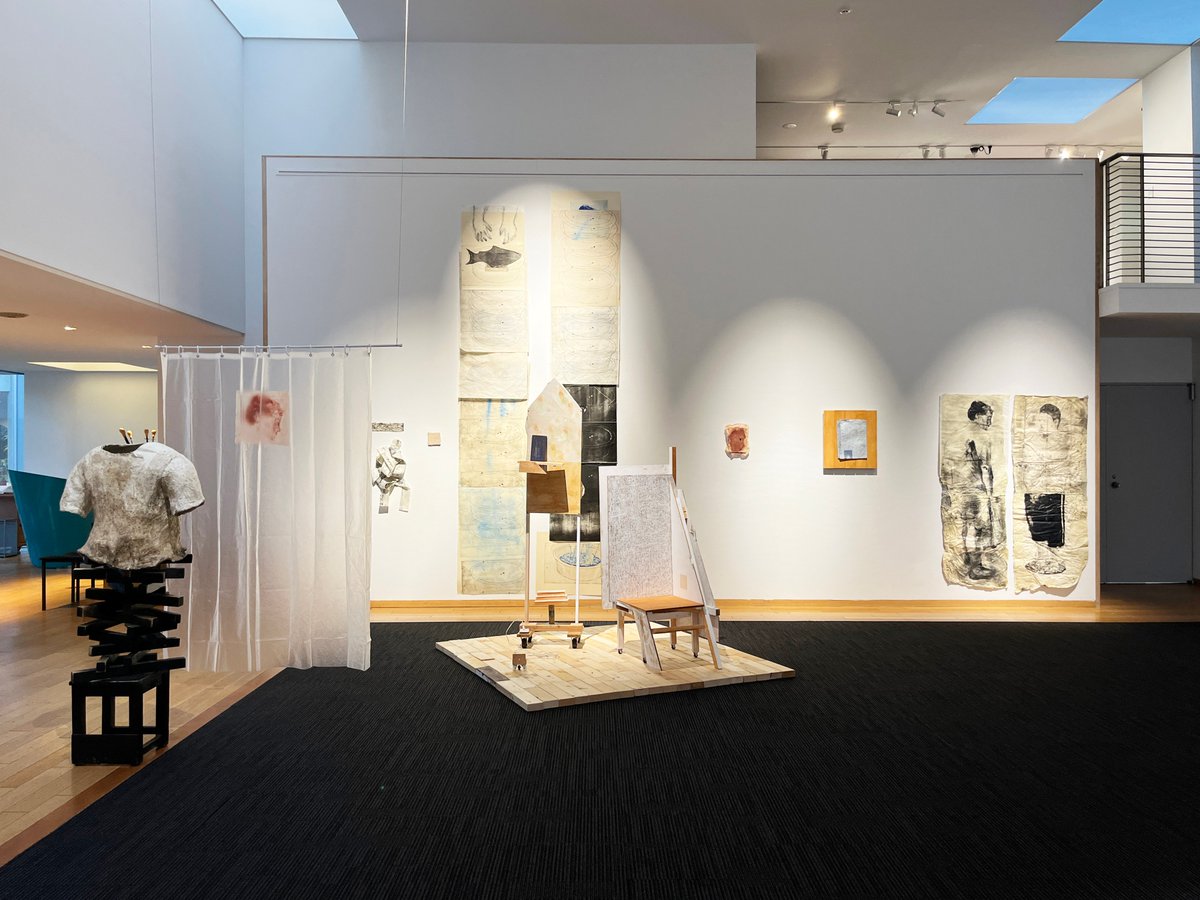 CAF賞2024入選作品展覧会を代官山のヒルサイドフォーラムで見た。写真はフカミエリ（藝大院油画）、本間悠暉（藝大院映像・野路千晶賞）、森田翔稀（東北芸工洋画・桝田倫広賞）、鈴木晴絵（女子美院版画・最優秀賞）の作品。入選は12人。藝大（4人）と東北芸工（4人）2校の寡占となってる。12/1まで。