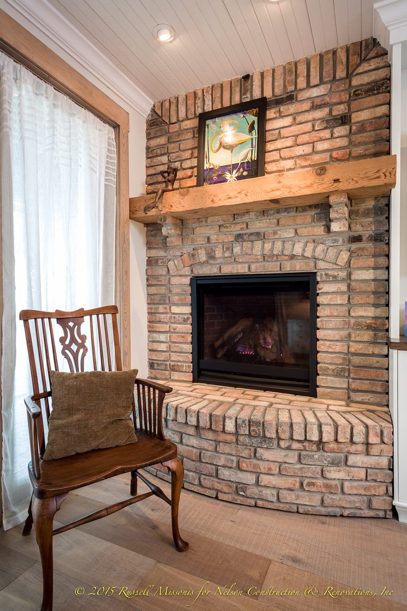 NelsonConstReno's tweet photo. Even in Florida, we know how to cozy up on a chilly night! This stunning brick fireplace in a home we remodeled is ready for the client to warm up next to this winter. https://t.co/N5eIcVLIpd #FloridaLiving #WinterInFlorida #CozyHome #Fireplace #HomeDecor #InteriorDesign https://t.co/goulWjE5HC