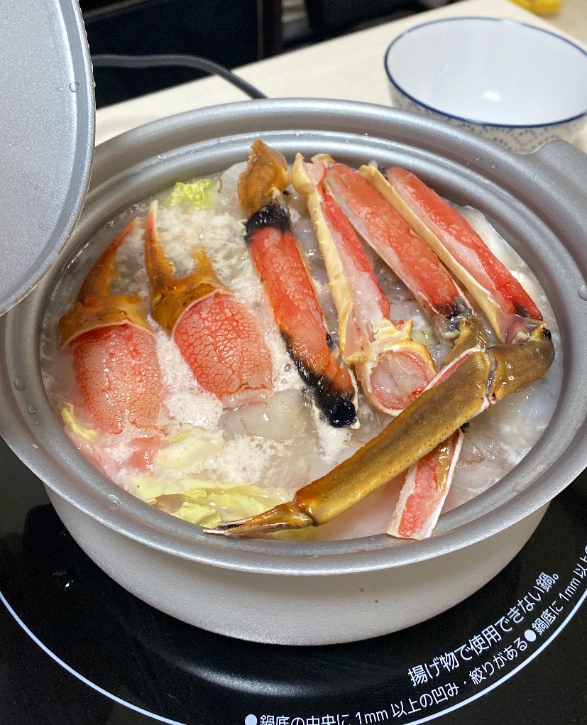 7NATADE's tweet image. 今日は実兄と鍋パ🍲✨
成人した妹とお酒が飲めるのは幸せだろう…🤣
美味すぎる🍻