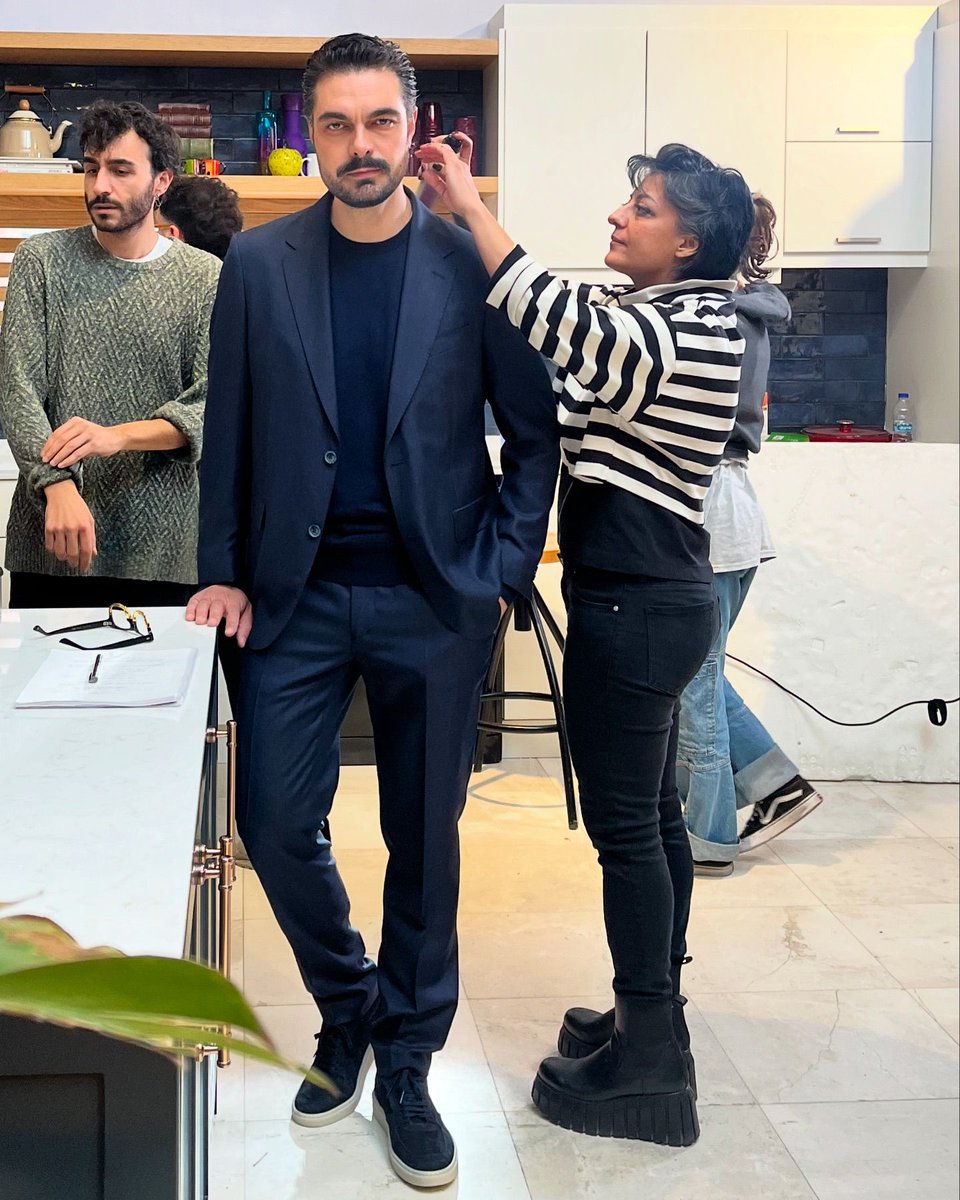 AishaAlhashmi82's tweet image. Posted @withregram • @serapaykut_kisakes @halilibrahimin 📸

#onset @halilibrahimin #kısakes #stylecraft
#HalilİbrahimCeyhan