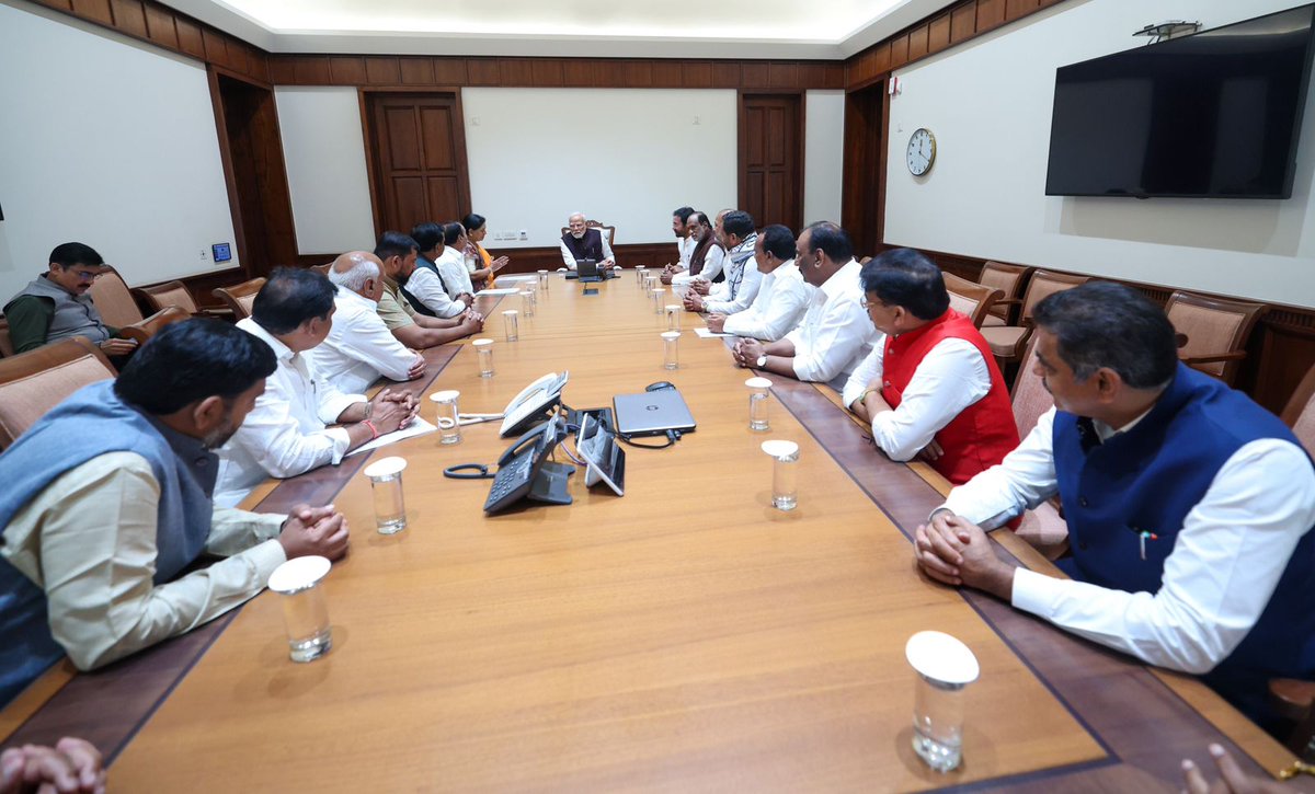 narendramodi's tweet image. Had a very good meeting with legislators and MPs from Telangana BJP.

Our Party’s presence in the state is growing rapidly. The people of Telangana are already fed up with Congress and have absolutely horrid memories of BRS misrule. They are looking towards the BJP with great…