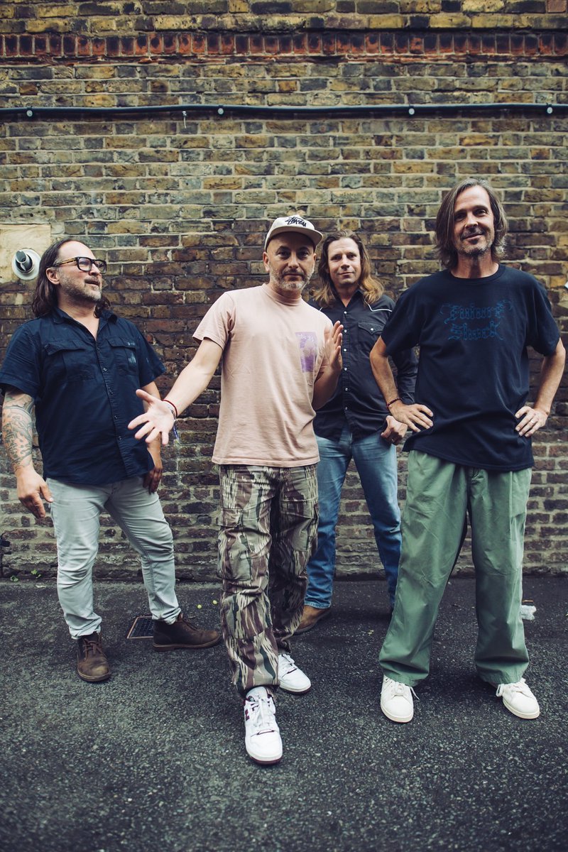 OngakuPia's tweet image. 伝説的ポストハードコアバンド・RIVAL SCHOOLS　15年ぶりの来日公演にHOLLOW SUNSらが出演
lp.p.pia.jp/article/news/4…

#RIVALSCHOOLS 
#HOLLOWSUNS #nim #LUDENS #DRUMKAN 
#TheCoastgurds