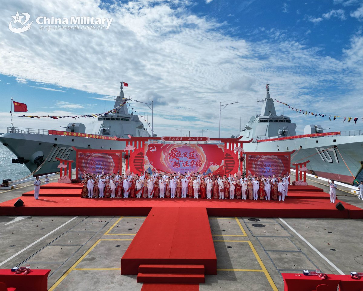 ChinaMilBugle's tweet image. What's a wedding like on #Type055 guided-missile destroyers? Have a look at the Chinese PLA Navy's group wedding on #destroyers Yan'an (Hull 106) and Zunyi (Hull 107) and congratulations to the newly-married couples. #chinanavy #groupwedding