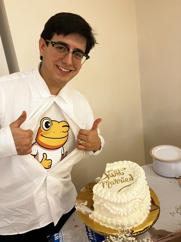 DatDookieTrader's tweet photo. 26 and I actually just got married  couldnt be happier choosing the toad to be by my side 😆👍🥳 Been a holder since 50M MC @TurboToadToken @TheRoaringToady @rhett https://t.co/R4KnbsvWB5