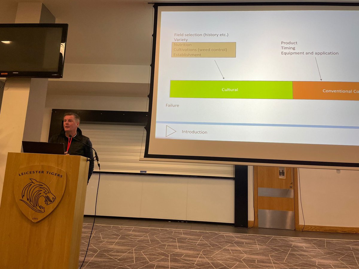 Onions & Carrots (@occonf2024) on Twitter photo The BCGA R&D session now welcomes Simon Jackson from Syngenta to talk to the audience about Bio Products being a key component in the future of crop agronomy 🥕
#CropAgronomy #BritishCarrots <a href="/SyngentaUK/">Syngenta UK</a> <a href="/CarrotGrowers/">British Carrot Growers Association</a> The BCGA R&D session now welcomes Simon Jackson from Syngenta to talk to the audience about Bio Products being a key component in the future of crop agronomy 🥕
#CropAgronomy #BritishCarrots <a href="/SyngentaUK/">Syngenta UK</a> <a href="/CarrotGrowers/">British Carrot Growers Association</a>