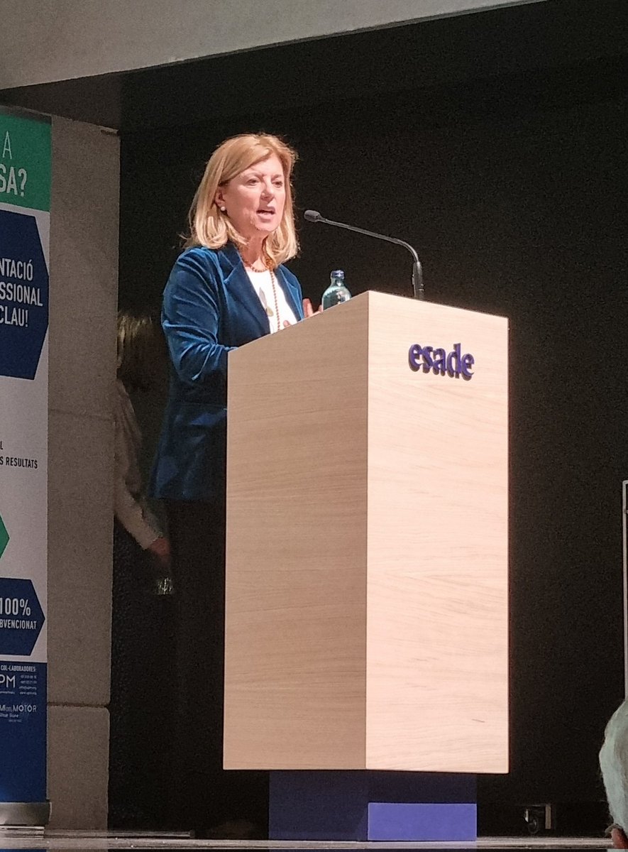 Cloenda de la X Jornada Fecavem-Faconauto, a càrrec de la Presidenta de Faconauto Marta Blazquez. El sector necessita implicació de les administracions per incentivar la compra de vehicles elèctrics.