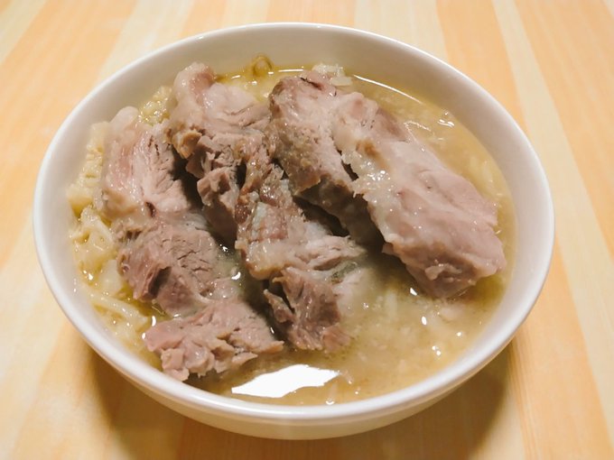 カリフラワーのポトフできた 