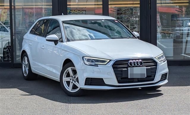 Motoxperts_254's tweet photo. 🚘 Audi A3 Sportback 1.4 TFSI
📅 2018 | ⛽ 1400cc Petrol | 🚗 56,000 Km | Ibis White | Grade 4.5

🛠️ ABS | Turbo | Adaptive Cruise | Sensors | Rear Cam | Xenon Lights &amp; More!

CIF Price: $15,300 to Mombasa (incl. inspection).

#AudiA3 #MotoXpertsKE #JapanToKenya #LuxuryImports https://t.co/vM6dyEEPtq