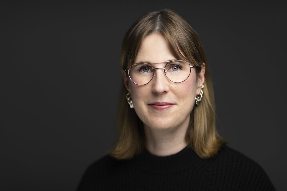 Johanna Bruckner ist neben Joachim Dorfs und Christoph Reisinger neue Chefredakteurin der Zeitungsgruppe Stuttgart (ZGS). Gemeinsam mit ihren Kollegen trägt sie die publizistische Verantwortung für alle Titel der Gruppe, darunter <a href="/StZ_NEWS/">Stuttgarter Zeitung</a> und <a href="/StN_News/">StN_News</a>.