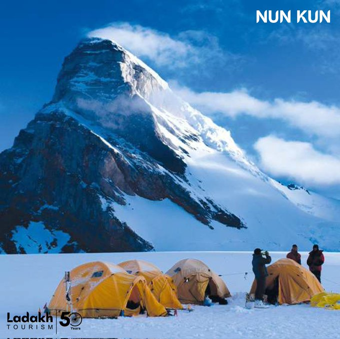 tanzinstanzin1's tweet image. Discover the magic of winter in #Ladakh: The stunning, snow-covered Nun Kun peaks in Kargil district showcase nature's splendor at its finest. ❄️🏔️

#VisitLadakh #WinterWondersOfIndia #JulleyLadakh #VisitKargil