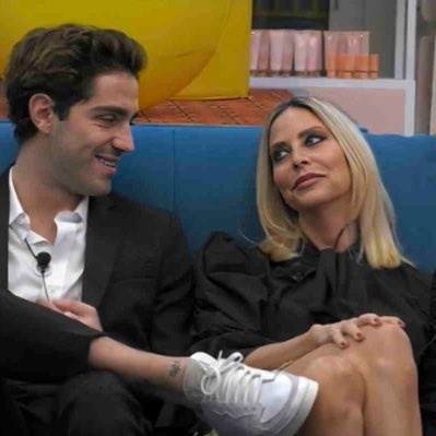 A me dispiace ma se non eri #zorzando non eri nessuno ⚡️ 
#GrandeFratello