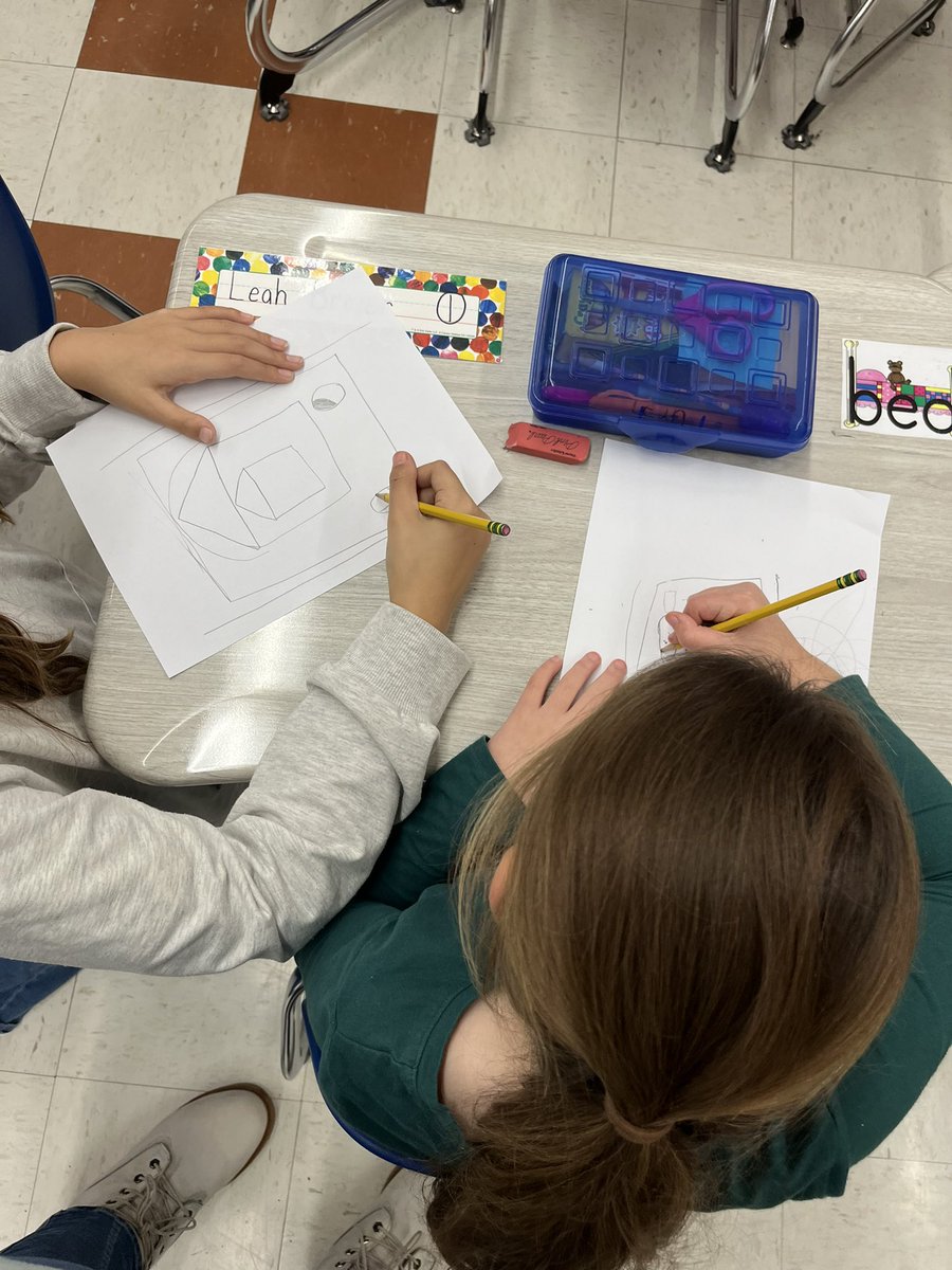 _missryder's tweet photo. Last week we met with our 3rd grade buddies to make some turkeys 🦃 
@NicoleMusarra @CMSmtolive https://t.co/jgByxfQVIu