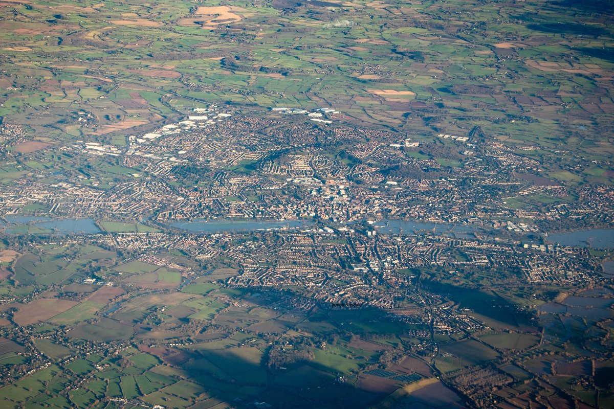 JamesDC152's tweet image. Worcester photographed from above with the River Servern's bust bank