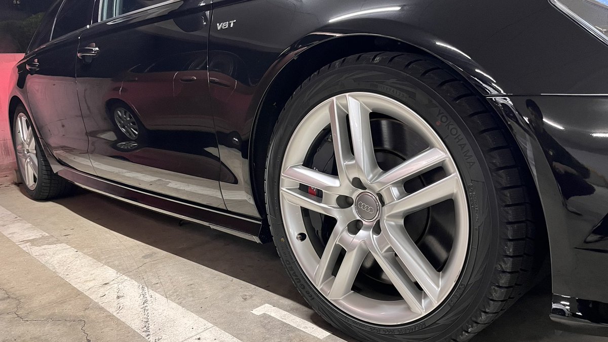 junsaan's tweet photo. ←車高全上げ　車高全下げ→
結構高さが変わる。雪道も安心
#AudiS6 #Audi https://t.co/22PmMjr52l