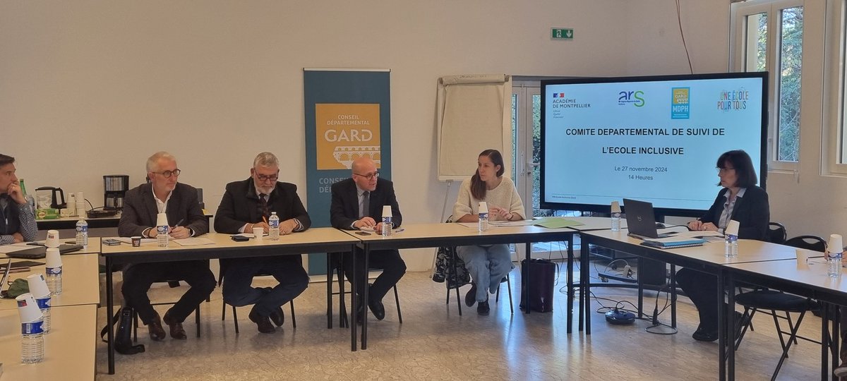 Dsden30's tweet photo. M. Le Dasen co préside cet après midi le comité départemental de suivi de l'école inclusive avec nos partenaires. Conseil départemental du @Gard, MDPH, ARS, associations, parents. Vers une école pour tous. Merci à Mme Cros, IEN, pour son appui. https://t.co/yZVNVMlH1Y