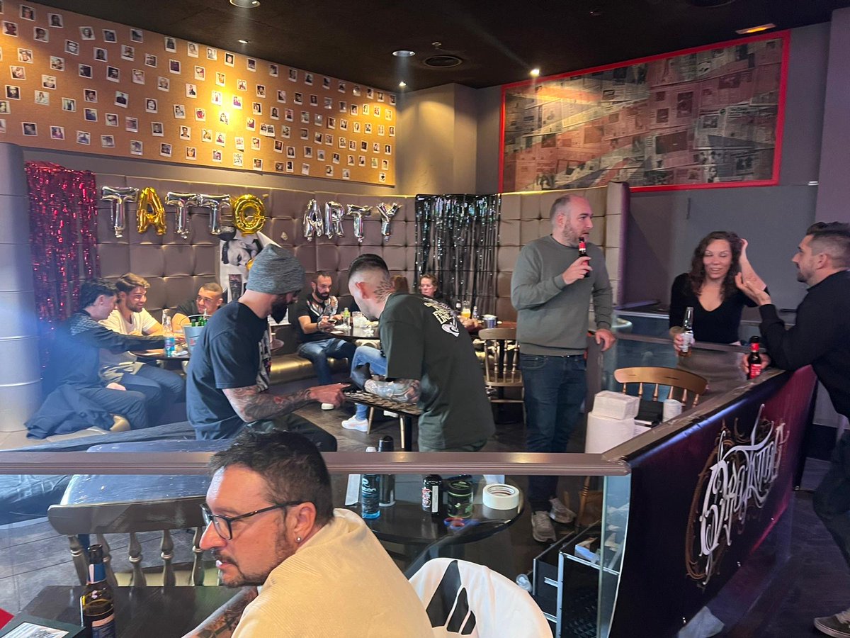 Pause&Play tweet media