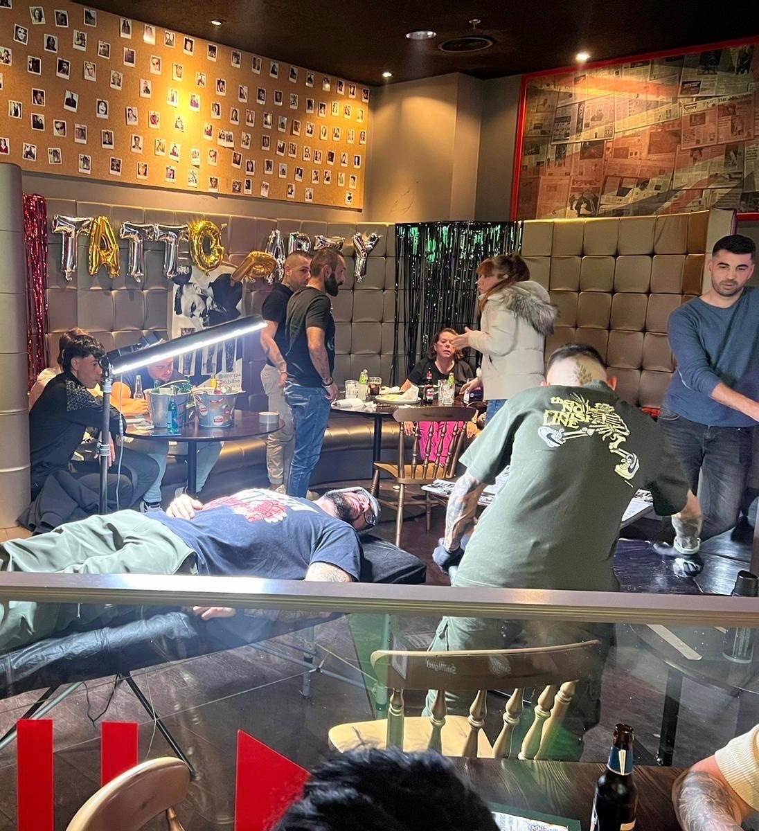 Pause&Play tweet media