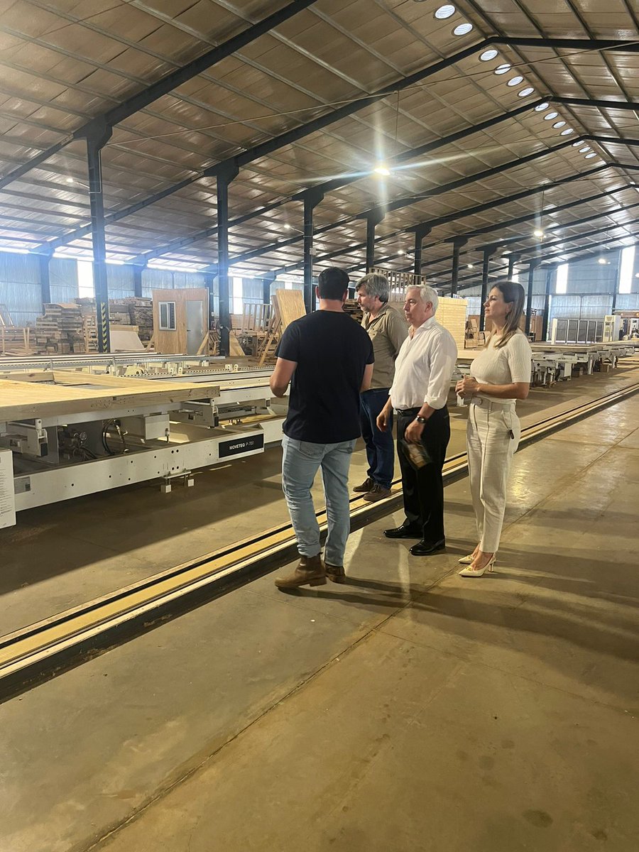 Federico Villegas (@fvillegasarg) on Twitter photo Misiones es una provincia 🇦🇷 c/enorme potencial exportador y de atracción de inversiones. Gracias x invitarnos a compartir las herramientas de inteligencia comercial que <a href="/Cancilleria_Ar/">Cancillería Argentina 🇦🇷</a> brinda a las empresas misioneras para aumentar su presencia en los mercados internacionales. Misiones es una provincia 🇦🇷 c/enorme potencial exportador y de atracción de inversiones. Gracias x invitarnos a compartir las herramientas de inteligencia comercial que <a href="/Cancilleria_Ar/">Cancillería Argentina 🇦🇷</a> brinda a las empresas misioneras para aumentar su presencia en los mercados internacionales.