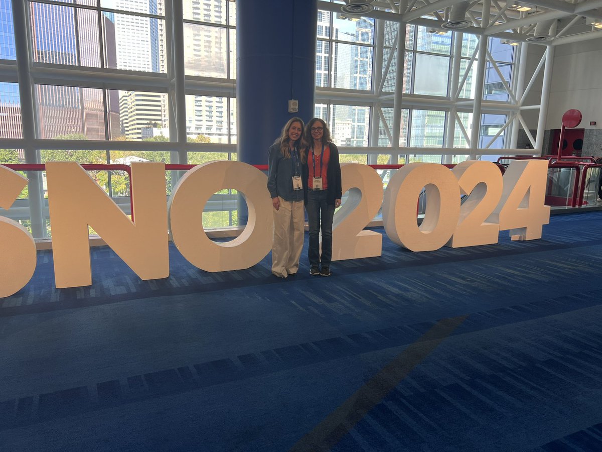 CHawkinsLab's tweet photo. This weekend Dr Hawkins and PhD student Stefanie-Grace had the chance to attend and speak @NeuroOnc annual meeting in Houston! It was incredible hearing about the great work and progress in the field 🧬🔬 https://t.co/RwFqMmtRu0