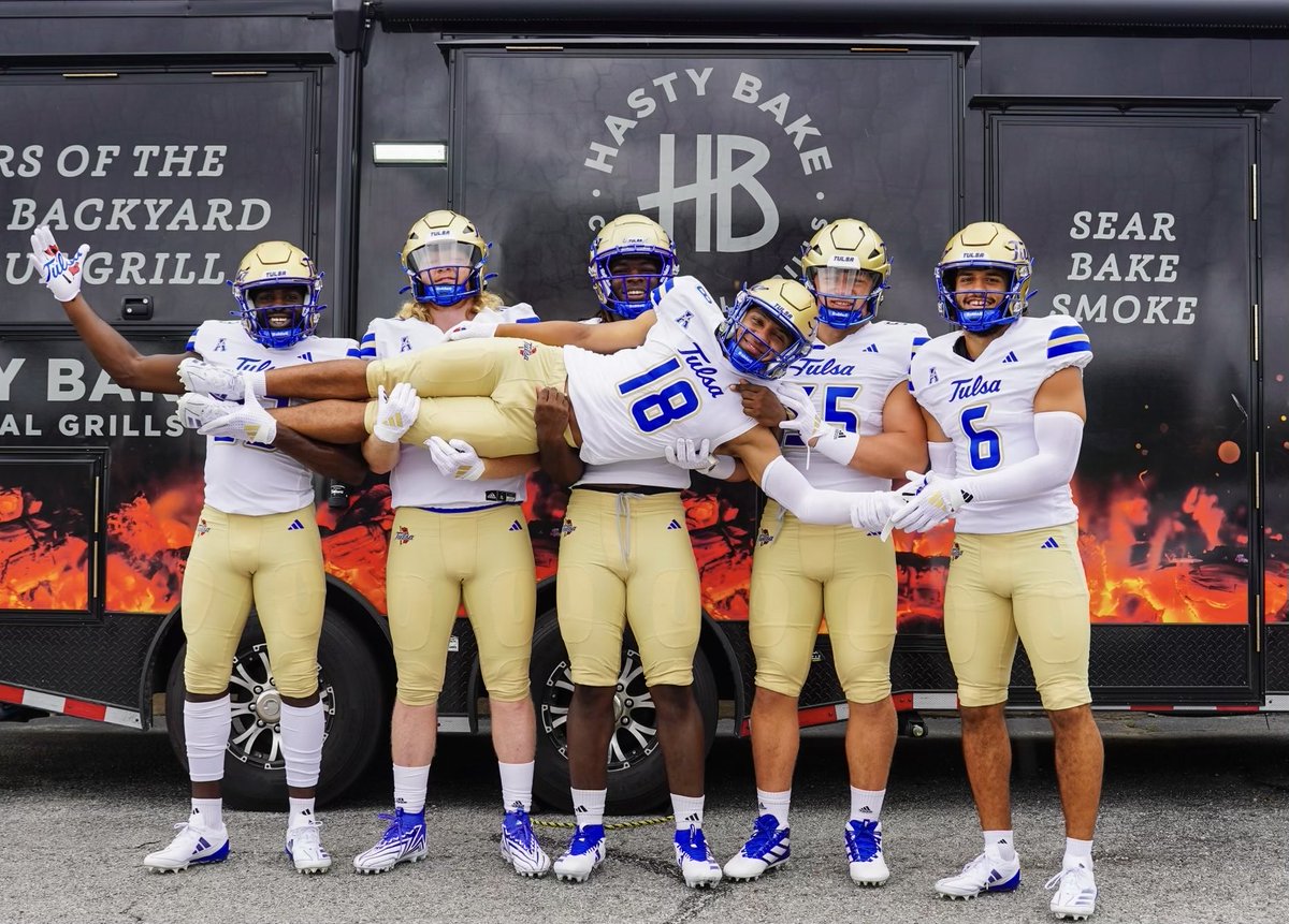 #WorkDayWednesday - Beat FAU!!

Senior Week - Much Respect, Appreciation &amp; Love for Our Men!!

#FIGHT  #ReignCane