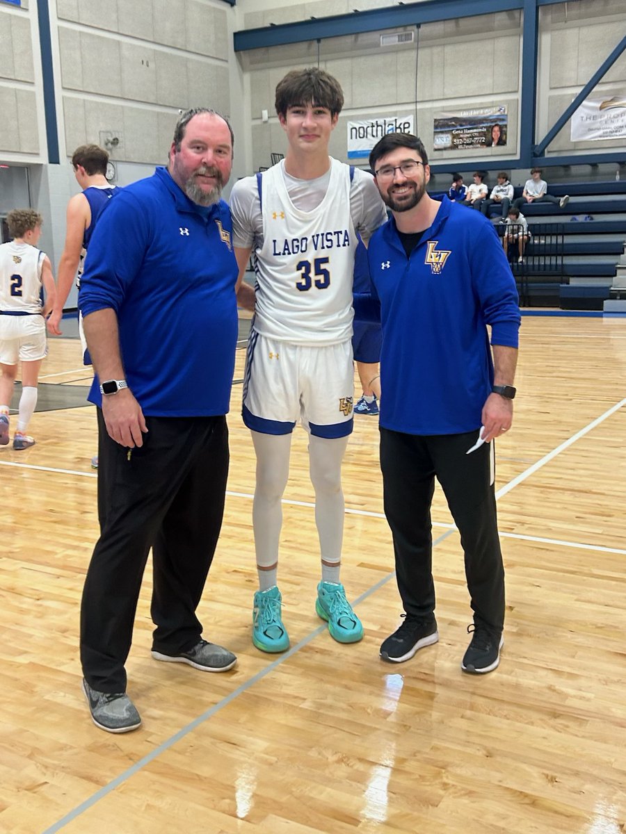 HSisemore2025's tweet photo. Hit 1000 points last night. Thank you to my coaches for pushing me and believing in me! @LagoHoops @Zackary_Fox11 @CoachSmithCAA @caadvantage_mb @ub_austin @AlamoCityHoops1 @KevinMoses38 https://t.co/IFxgGfMXCc