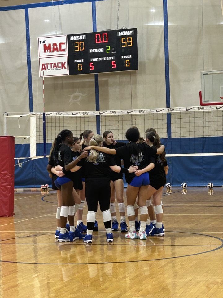 BigPlayPey2029's tweet image. Talent wins games… 🖤
but teams that truly bond have the hidden edge to win it all. 
•
•
#DoHard 
#Teamwork 
@TAVVolleyball #TAV
#Volleyball
#14Black
#SeasonOpener #December14