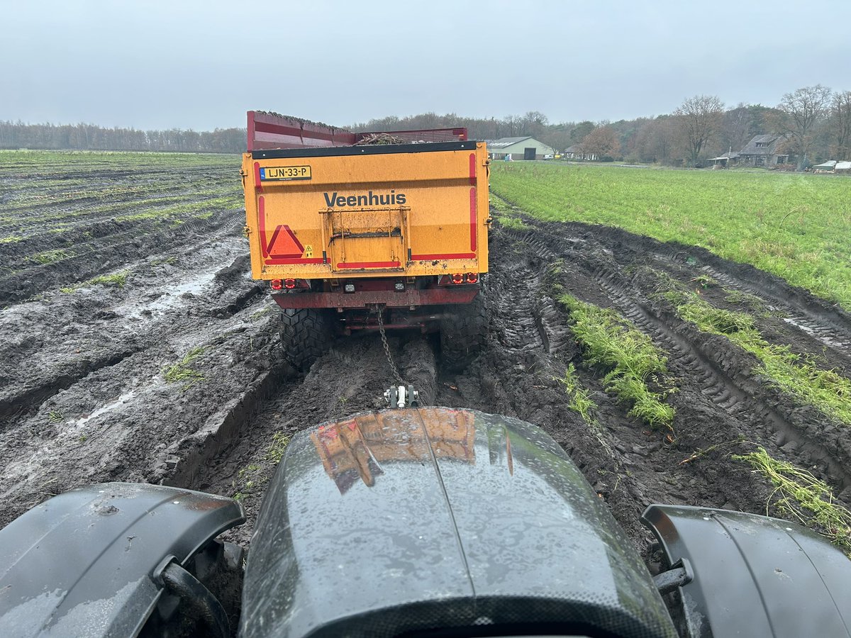 dax_buth's tweet photo. Beetje strijden in het oosten van het land https://t.co/S7omP3rGqI