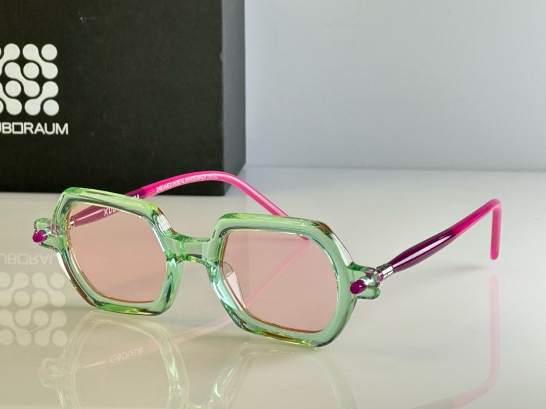 OptiTrendz's tweet image. 🎭Frames that match your feels. 
✨Confident? Go bold. ✨Relaxing? Keep it minimal. ✨Feeling artsy? Play with colors &amp;amp; shapes. 
What’s your eyewear mood today? 👓

IG: instagram.com/opti_trendz 

#FramesThatFit #EyewearMood #BoldFrames #ArtsyLooks #OptiTrendz #StylishEyewear