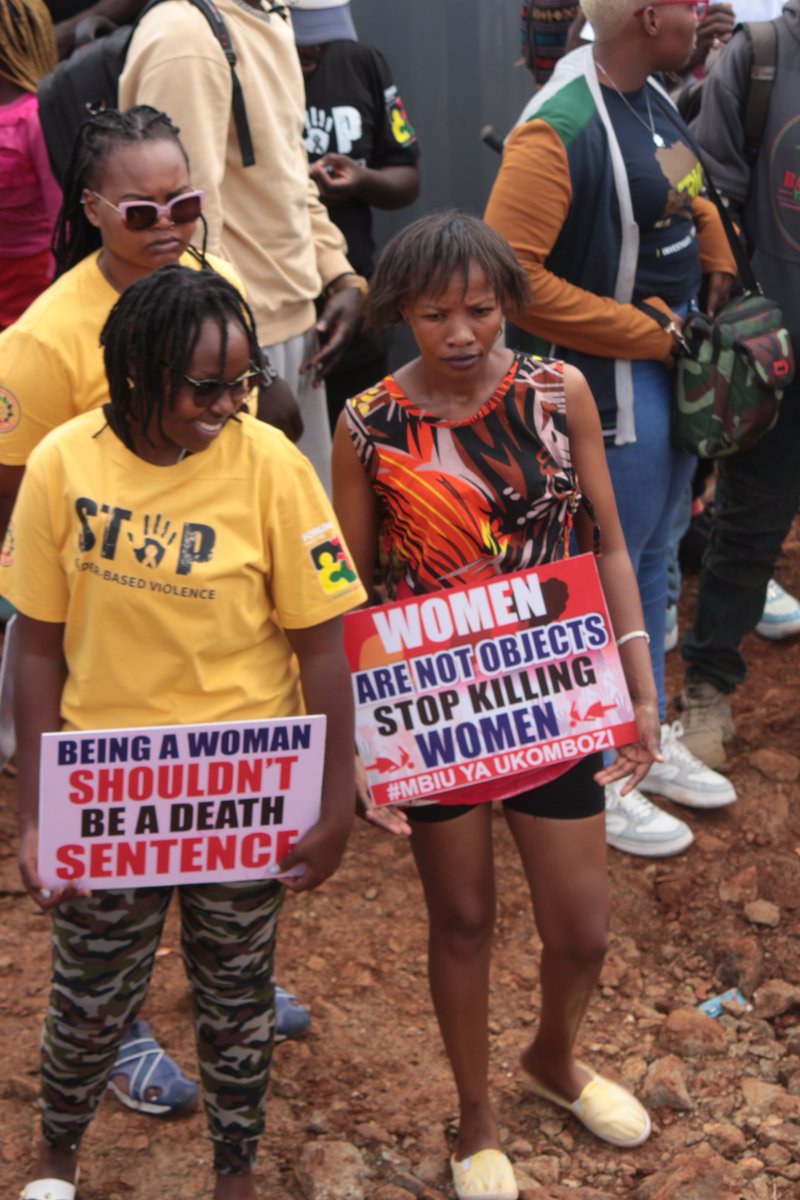 We kickstarted 16days of activism with a  walk in our residence of Githurai and educated the people on GBV. #Femicide#mbiuyaukombozi#githundiomtaa@IJM@ForumCiv@pawa254@GithuraiC@TheLinkGithurai
