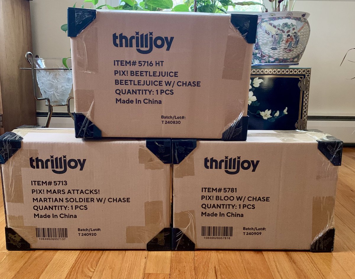 Mail Call 📦.  At long last, my Thrilljoy order has arrived. Coincidentally, so has my Hot Topic Thrilljoy BeetleJuice order. Hoping for some Chase magic 🤞. Very impressed with the outer packaging and those corner protectors. #Thrilljoy #Thrillseeker #Collectibles #Collector