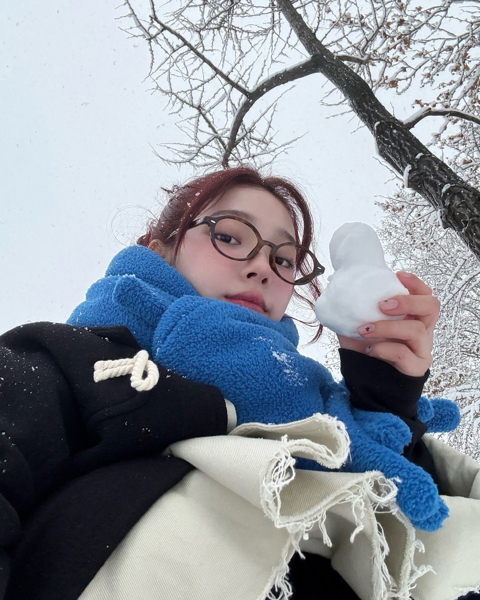 karina__ae's tweet photo. カリナさんと初雪良すぎて________________ https://t.co/qGDexqwPNK