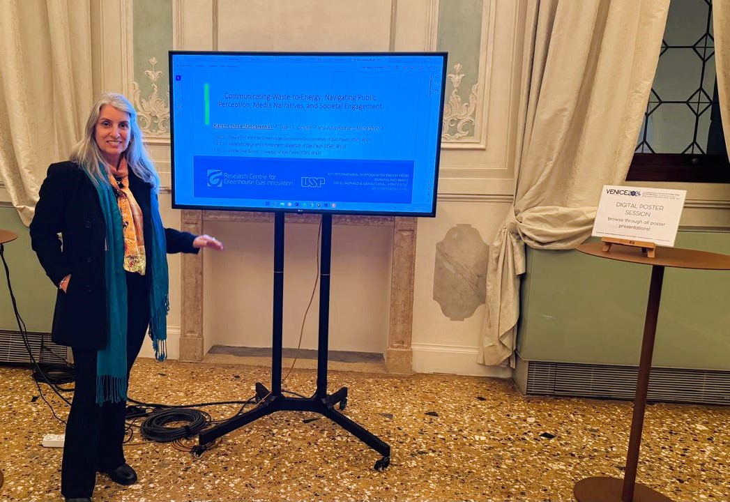 rcgipage's tweet photo. 🌍✨ Live from Venice: Professor Karen Mascarenhas at VENICE 2024!
Her presentation, titled “Communication Waste-to-Energy: Navigating Public Perception, Media Narratives, and Societal Engagement,” highlights RCGI’s commitment to interdisciplinary research
#RCGI #USP #VENICE2024 https://t.co/SppnGthnnO