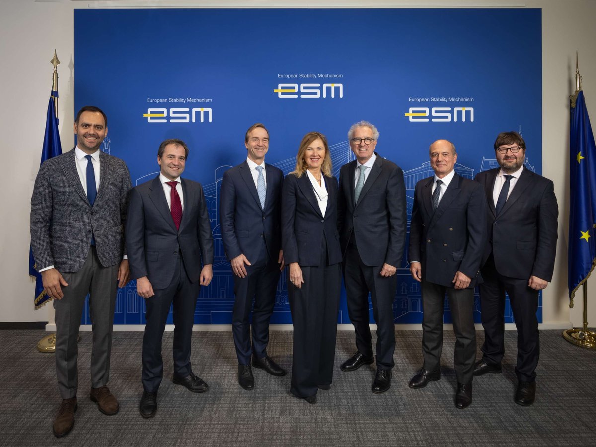ESM (@esm_press) on Twitter photo ESM MD <a href="/pierregramegna/">Pierre Gramegna</a> and Management Board members welcomed Prof. <a href="/bweder/">B. Weder di Mauro</a> from the <a href="/GVAGrad/">Geneva Graduate Institute</a> of International and Development Studies who gave a keynote speech on strategic autonomy as a public good during the conference dedicated to this topic at the ESM. ESM MD <a href="/pierregramegna/">Pierre Gramegna</a> and Management Board members welcomed Prof. <a href="/bweder/">B. Weder di Mauro</a> from the <a href="/GVAGrad/">Geneva Graduate Institute</a> of International and Development Studies who gave a keynote speech on strategic autonomy as a public good during the conference dedicated to this topic at the ESM.