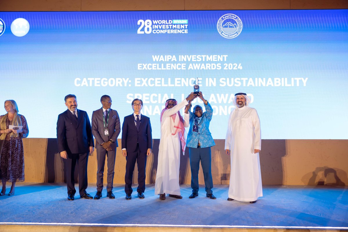 investindrc's tweet image. The World Investment Conference Awards 2024 : L’ANAPI à l’honneur ! 
 
Nous sommes fiers d'annoncer que l'ANAPI a remporté le prix de la Meilleure Agence de Promotion des Investissements en Afrique dans la catégorie Contribution au Développement Durable. Ce prix récompense les