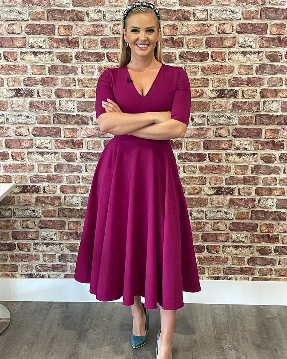 ThePrettyDress's tweet photo. #WaybackWednesday with the beautiful @LeonnaMayor in the Myla Midi Dress!
#theprettydress #tpdc #theprettydresscompany https://t.co/1lFlcz8Rvy