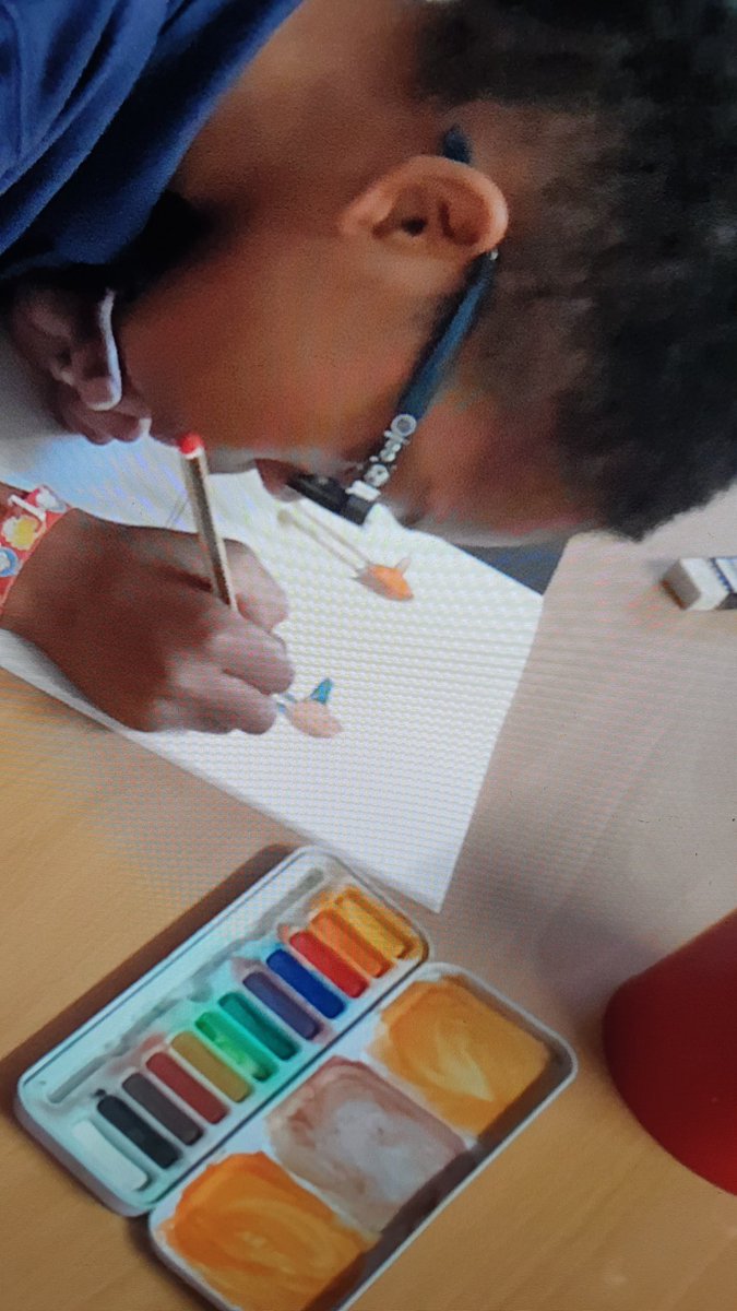 LHoughtonPrimary tweet media